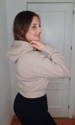 Sudadera cropedd taupe. Comprar sudadera corta para chica.Gabalda17